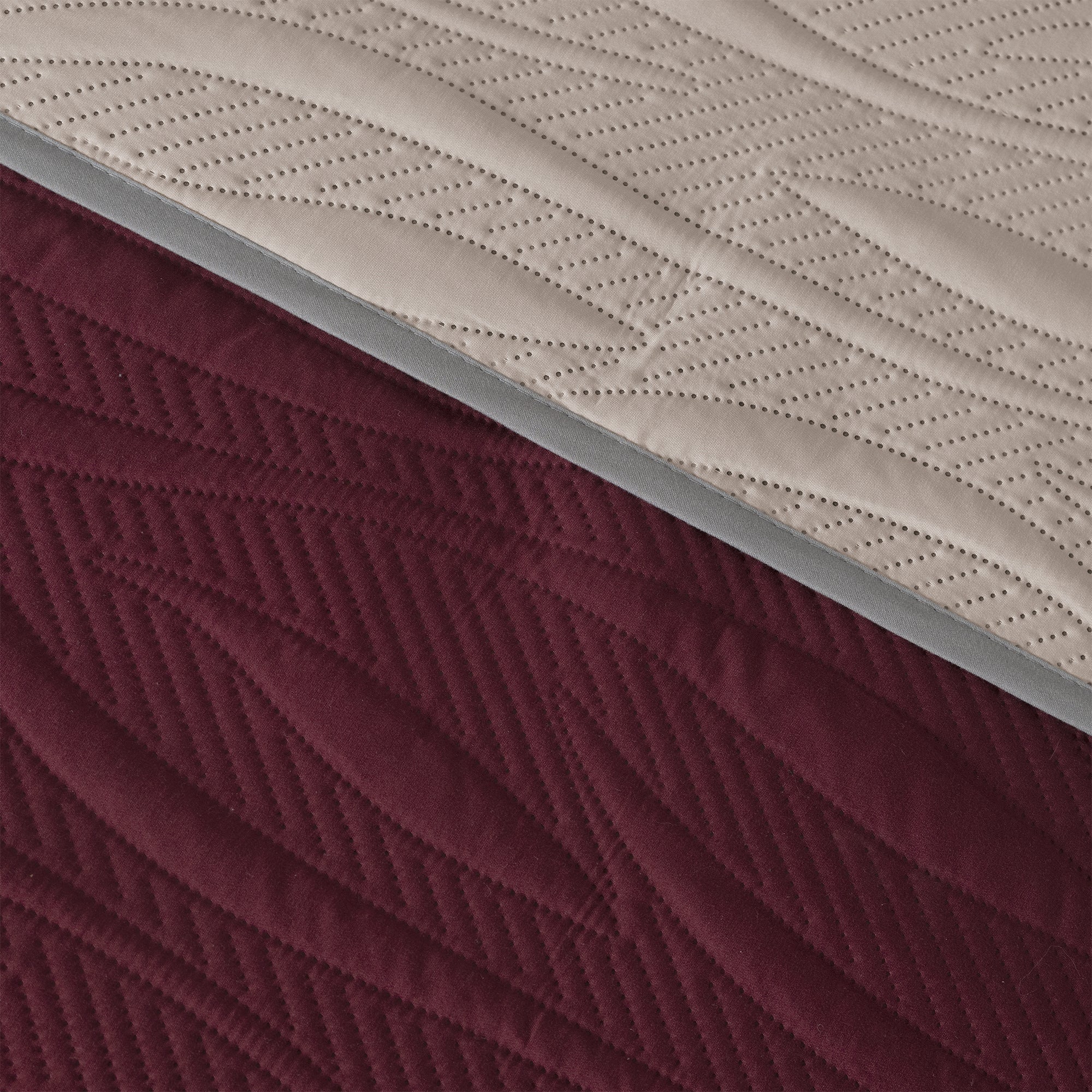 Merlot Novo Comforter