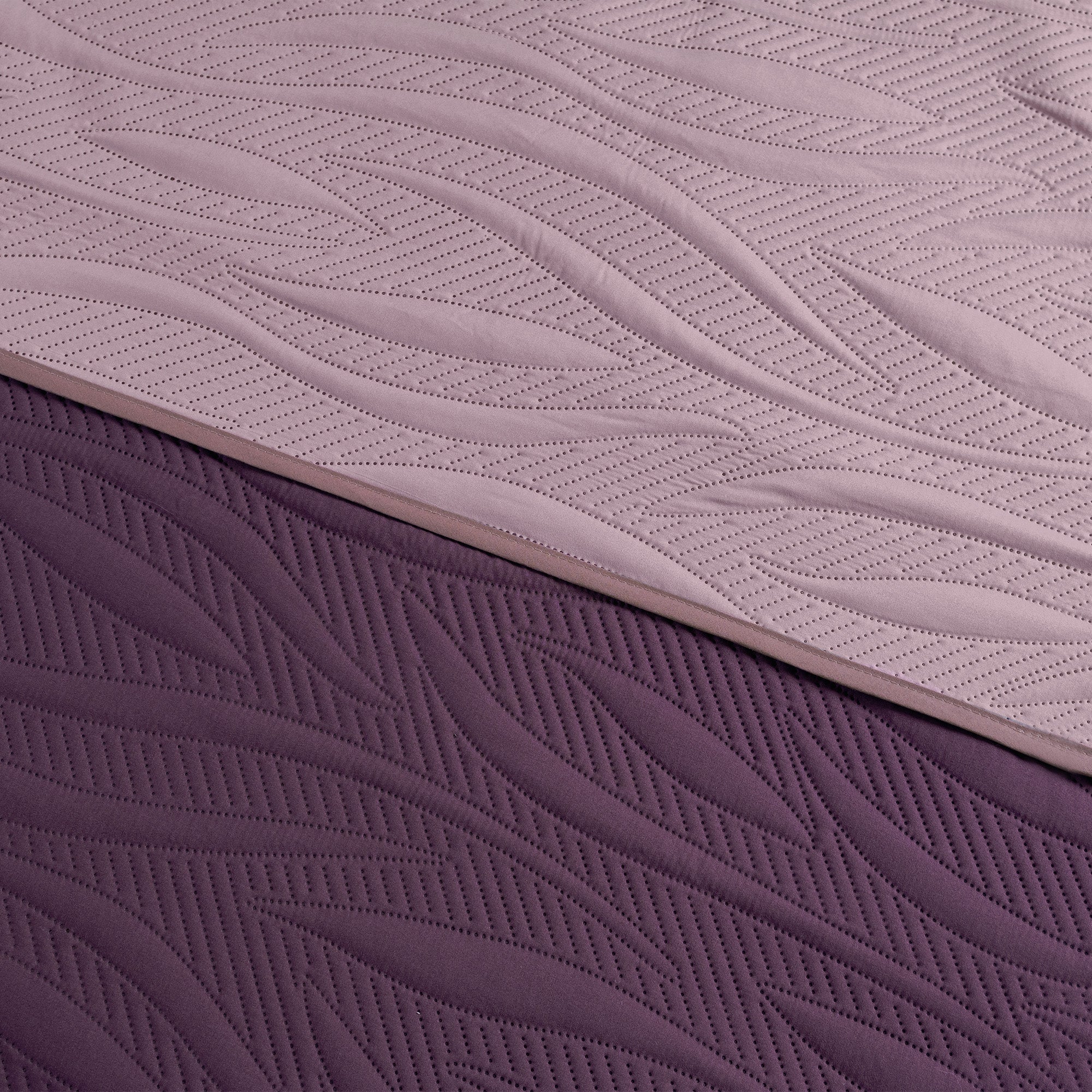 Berry Novo Comforter
