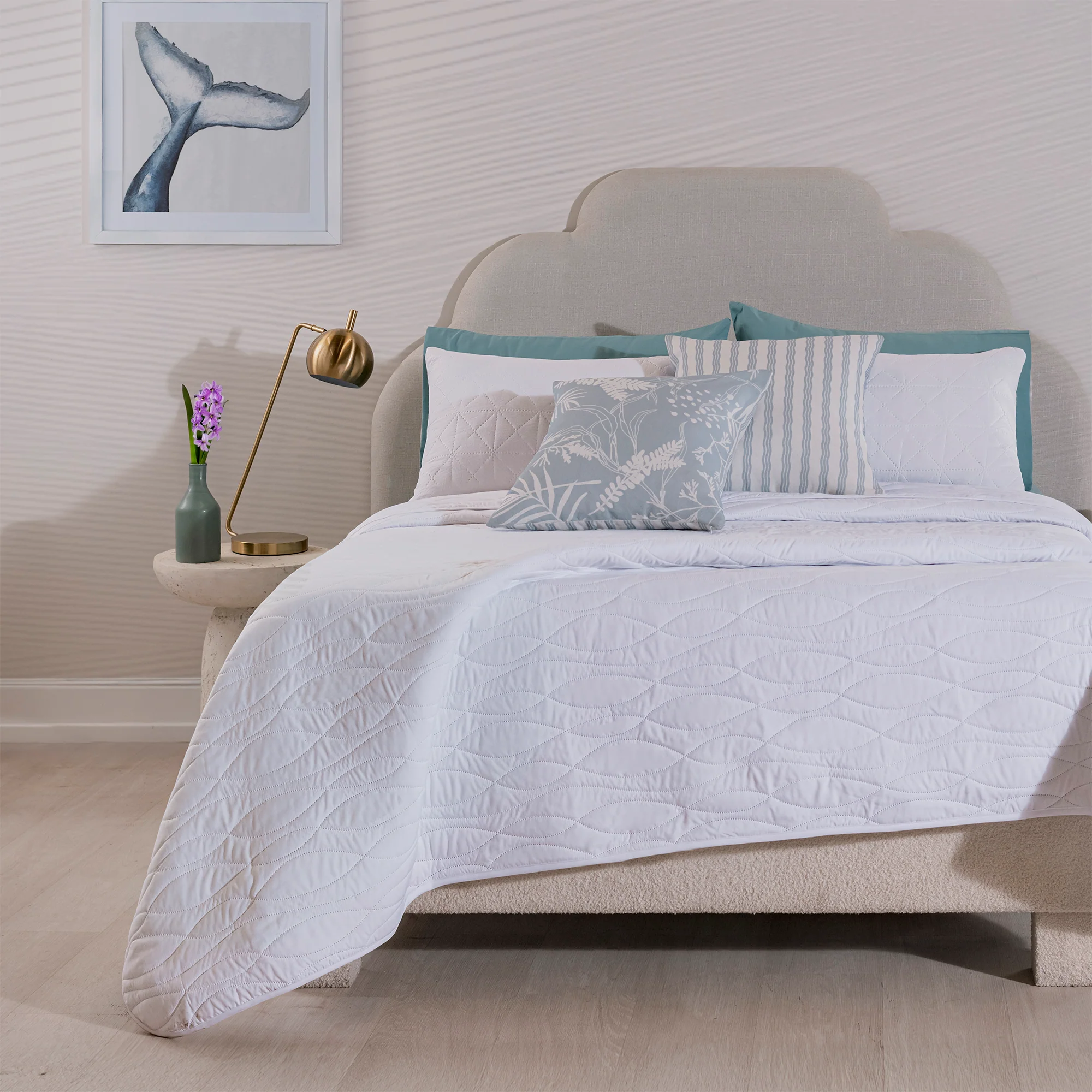 White Novo Comforter