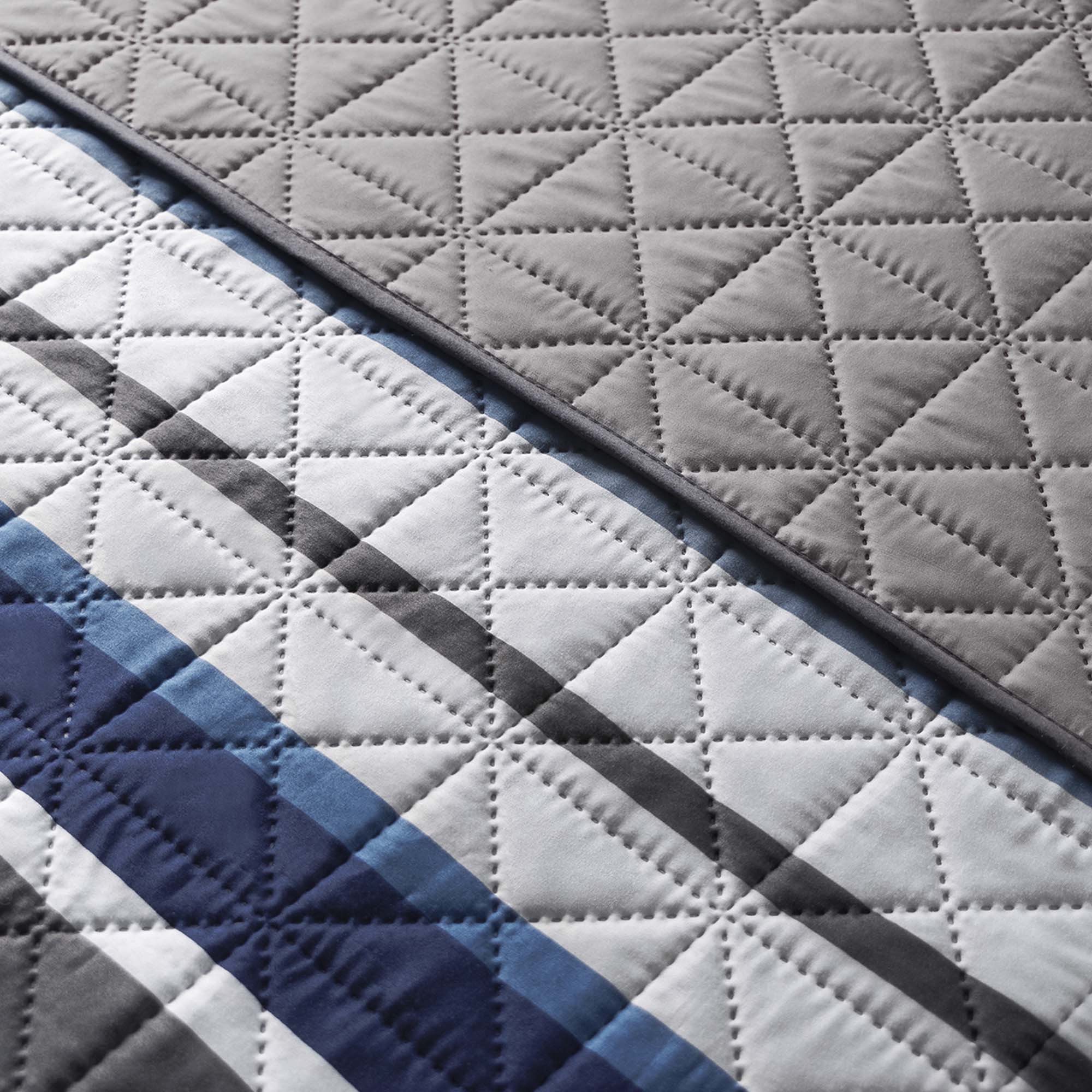 Boston Novo Comforter