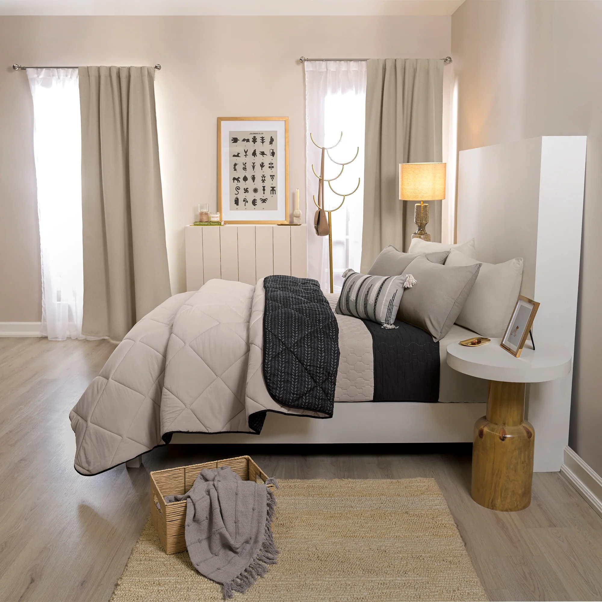 Tecalli Comforter Set