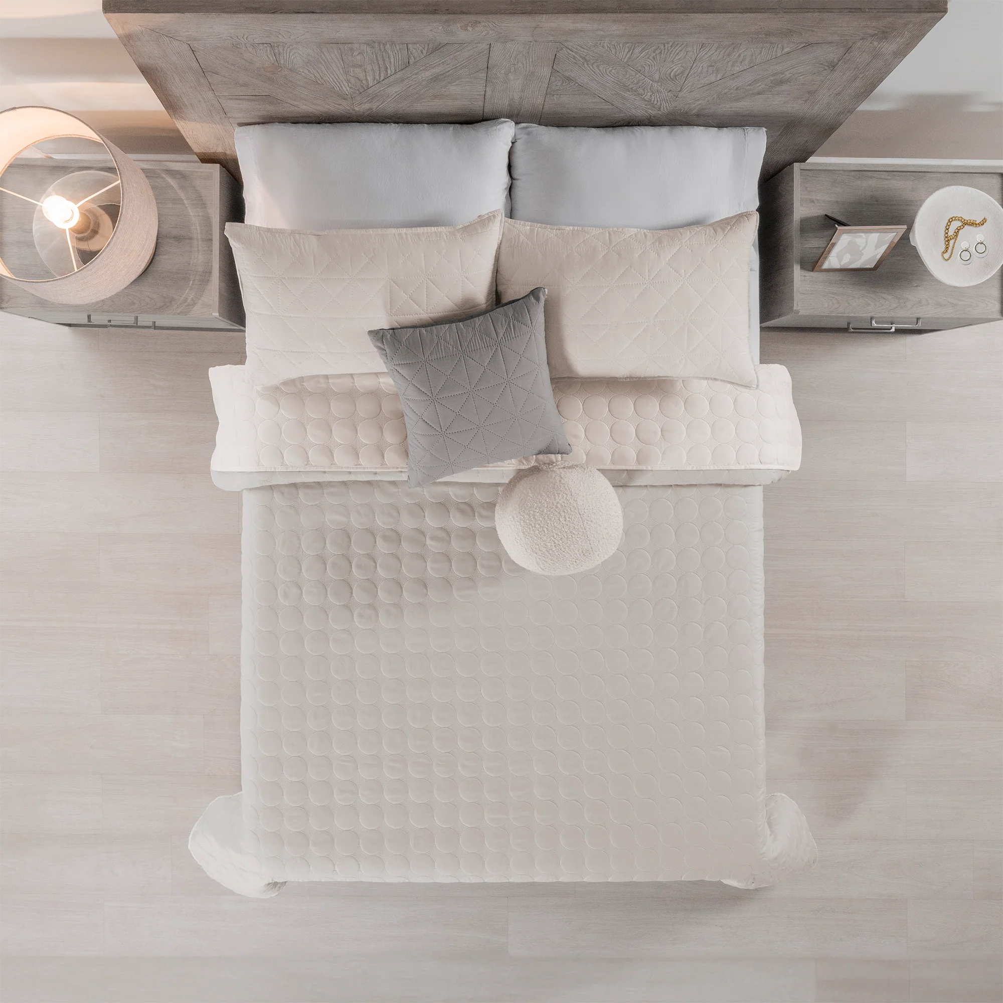 Cannes Novo Comforter