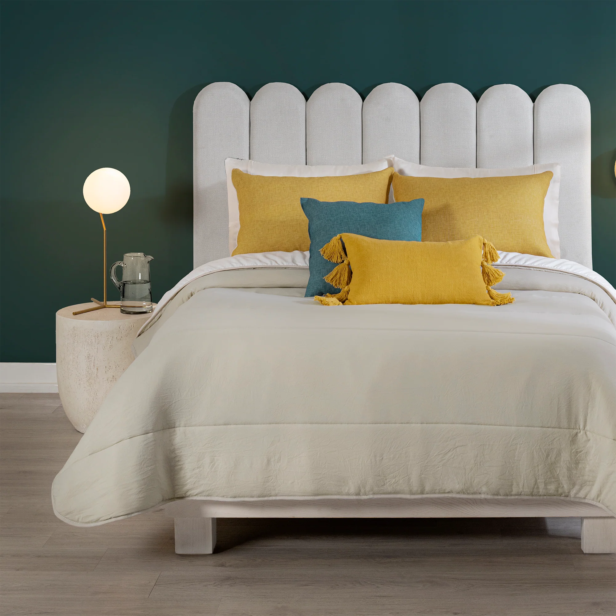 Auria Comforter Set