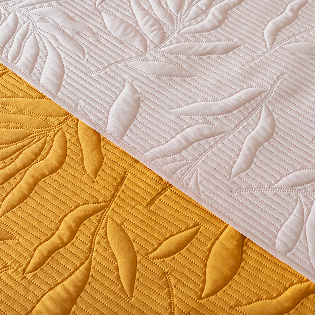 Marla Novo Comforter