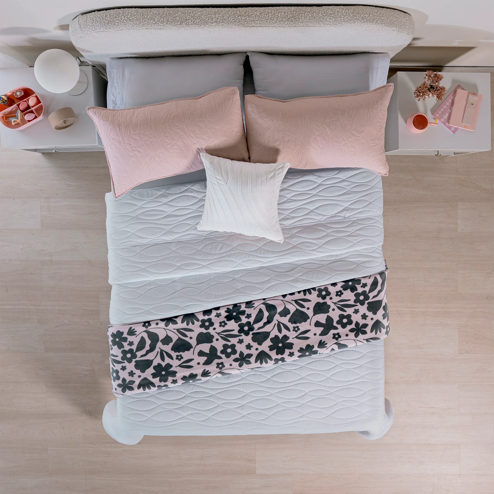 White Novo Comforter